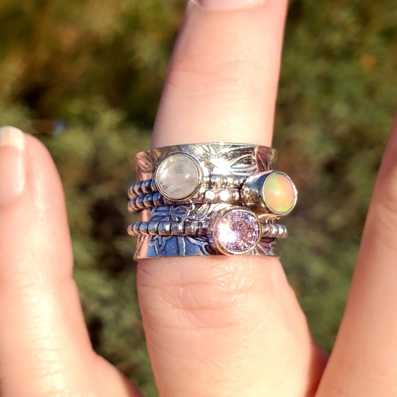 New Ethiopian Opal, Rainbow Moonstone and Pink Topaz Silver Spinner Ring. - Picture 6 of 16